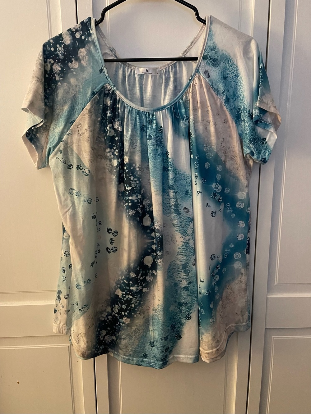 Women’s Tops / Dresses 2X and 1X